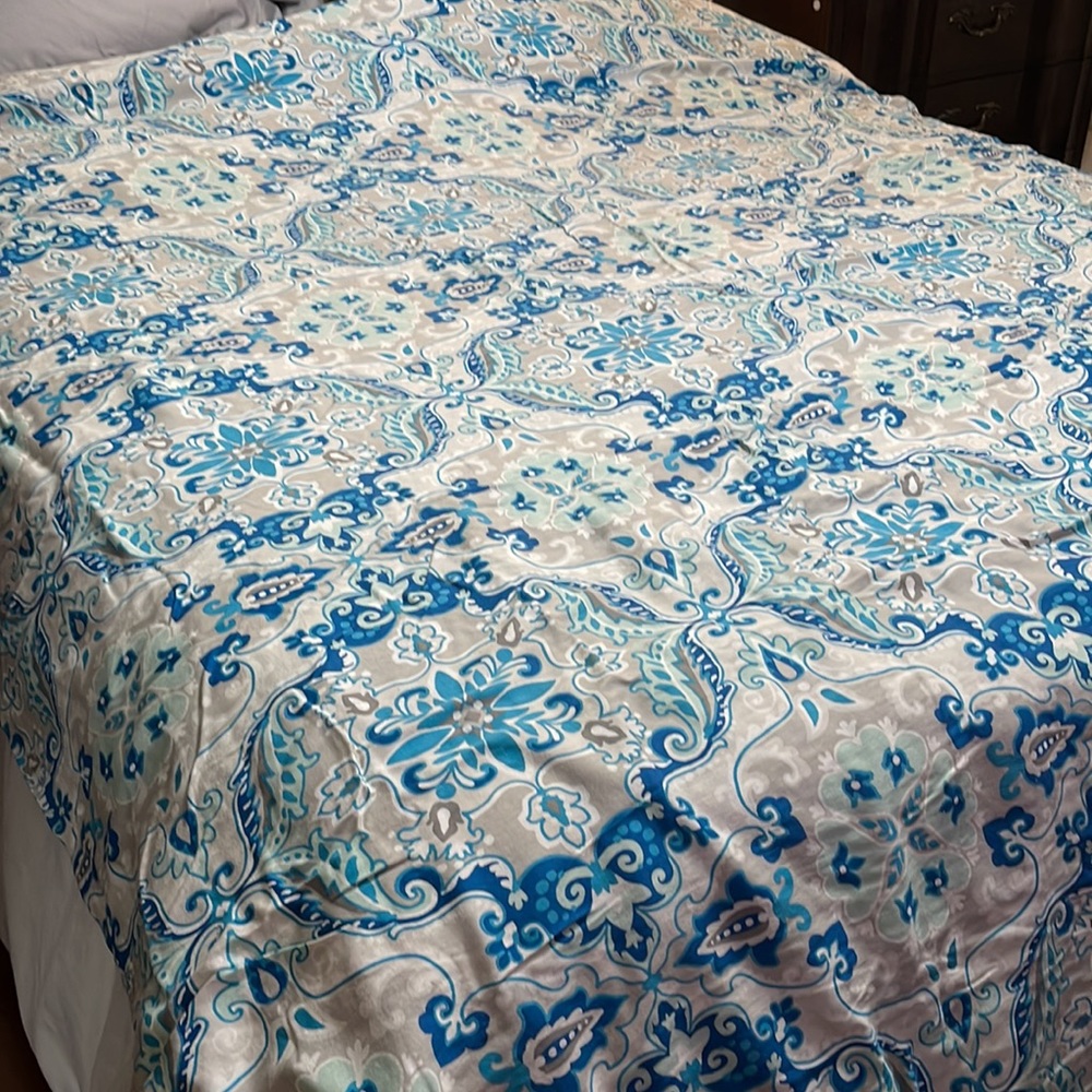 Cynthia Rowley Blue Teal and Silver Paisley Duvet Cover